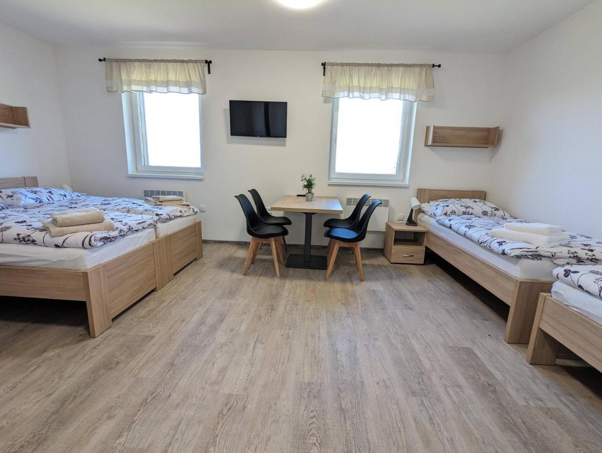 Restaurace A Penzion Gansberg Cotkytle Eksteriør billede